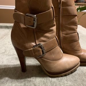 Ladies leather ankle boots size 8M